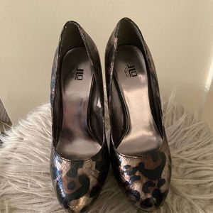 Pre-Owned J Lo Pumps Heels